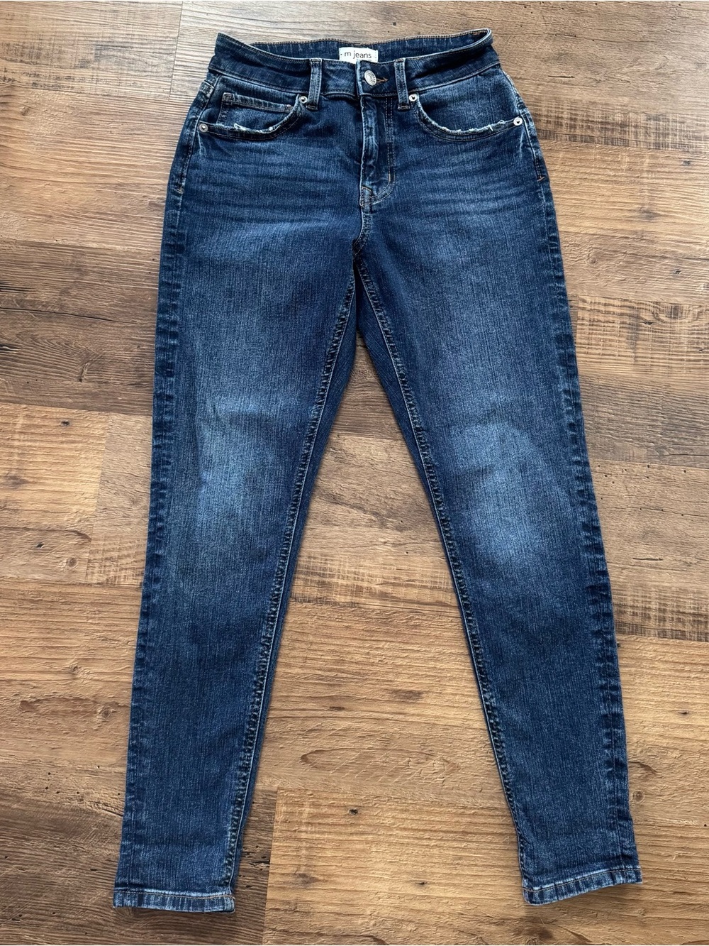 M Jeans by Maurices Women’s Size 0 Short Skinny Jeans Dark Wash Distressed Stret